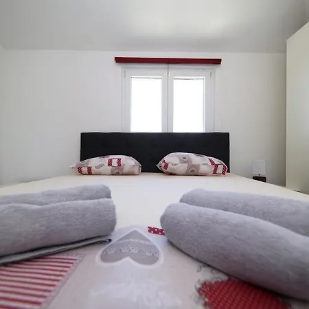 Kate * Μούρτερ